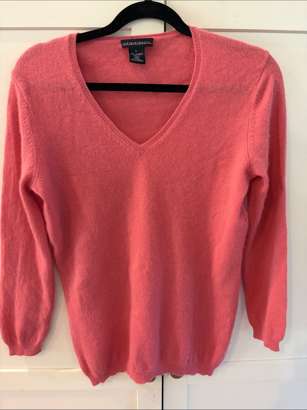 Sofia Cashmere Coral Pink V-Neck Sweater